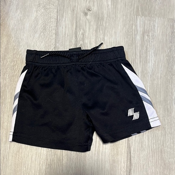 place sports Other - Black and White Athletic Shorts